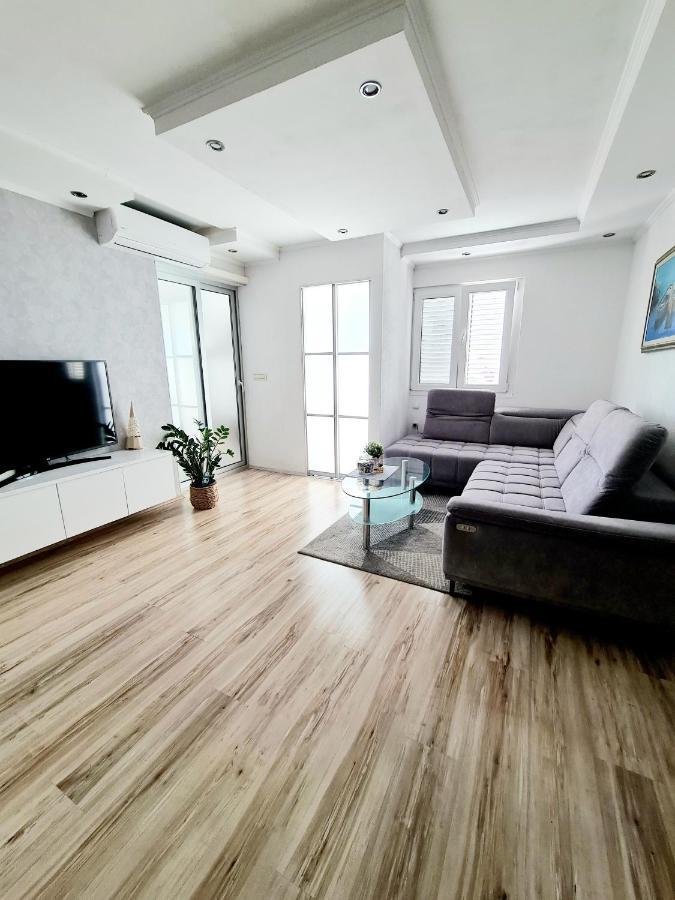 Apartment Mirjana มาคาร์สกา ภายนอก รูปภาพ