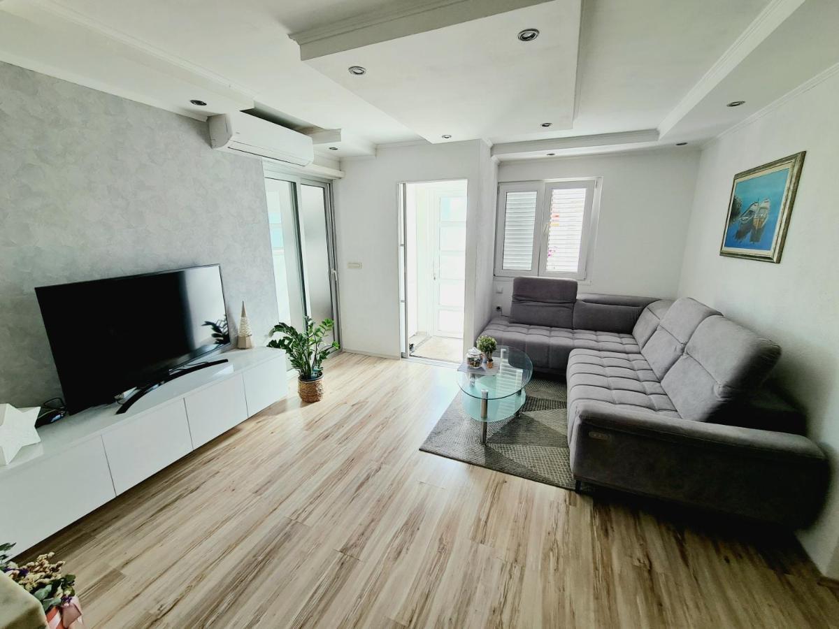 Apartment Mirjana มาคาร์สกา ภายนอก รูปภาพ