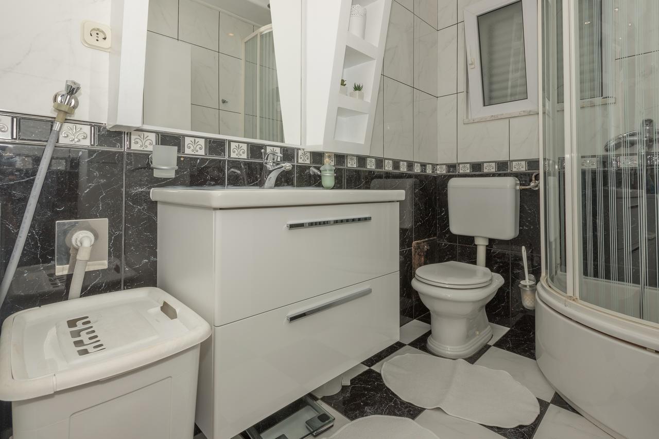 Apartment Mirjana มาคาร์สกา ภายนอก รูปภาพ